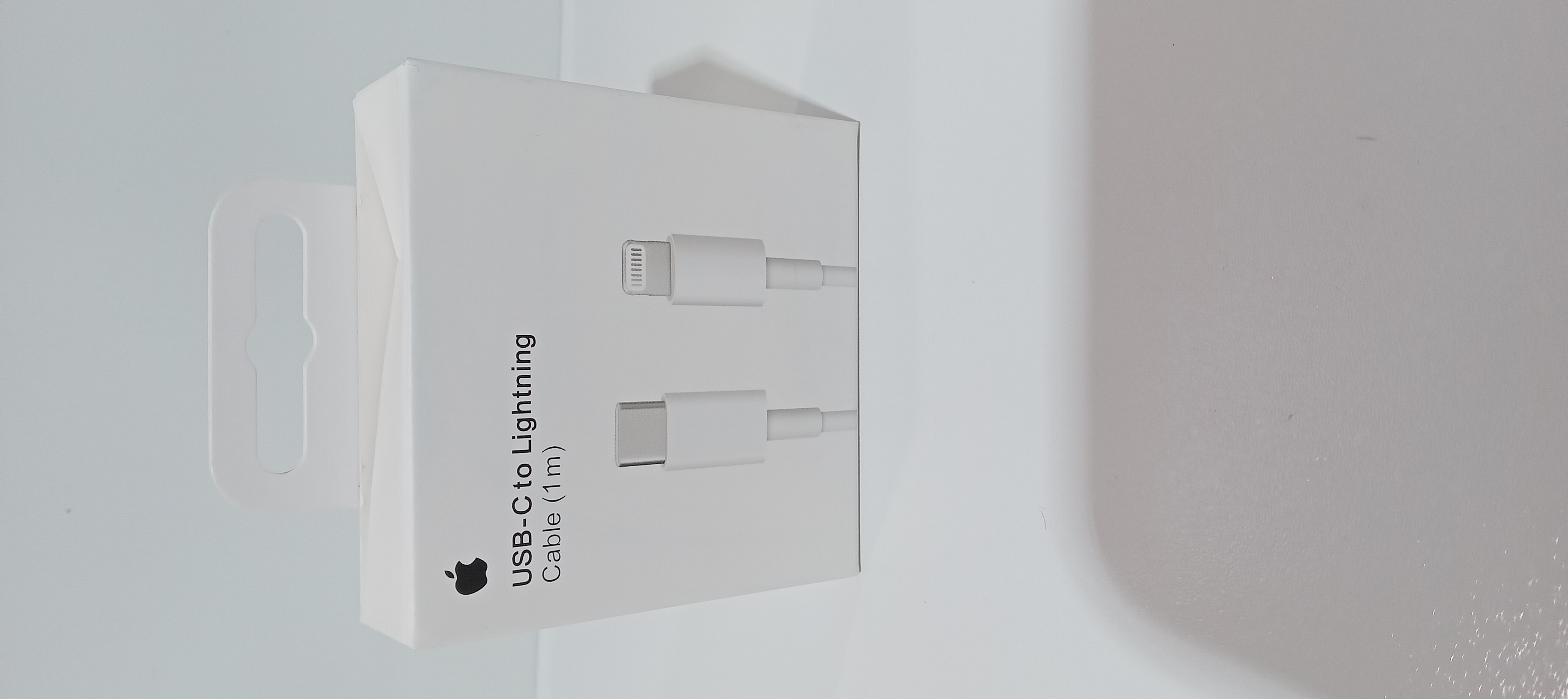 کابل شارژ اصلی اپل مدل USB-C به لایتنینگ (طول ۱ متر)